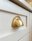 Brass Cast Drawer Pull Handle: Shell Furniture Handle