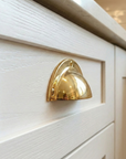 Brass Cast Drawer Pull Handle: Shell Furniture Handle